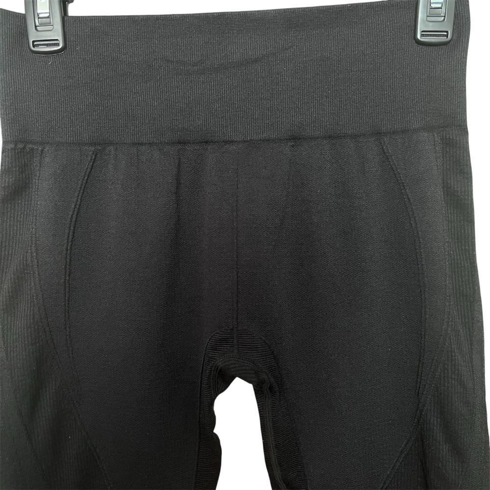 Industry Leggings Cropped Capri High Rise Gym Workout Stretch Run SZ M Blk - Picture 2 of 7